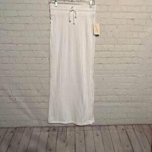 🤍 Universal Thread Women’s Ribbed Midi Skirt – Size Small